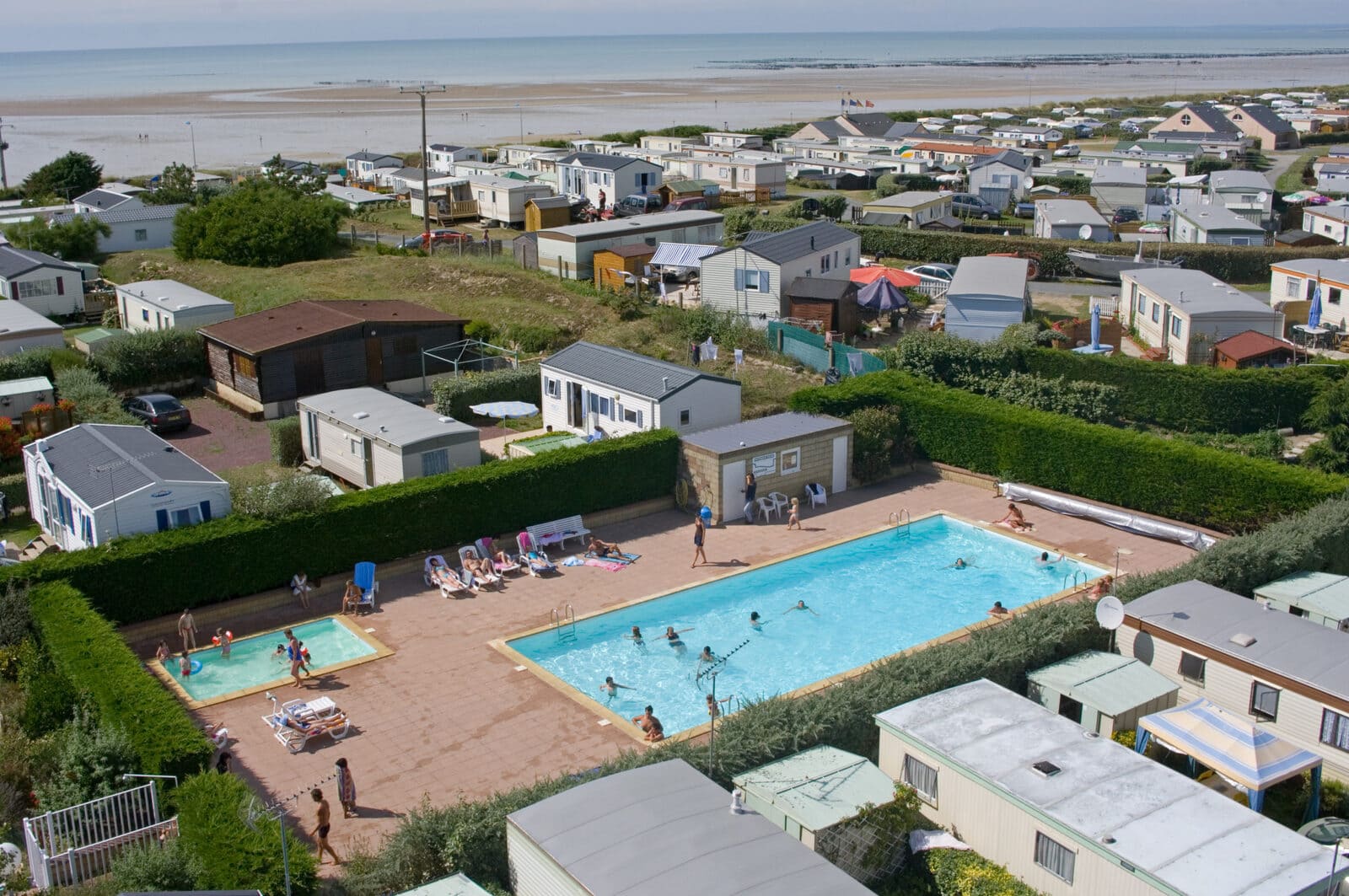 Belle étoile un des campings de la manche avec une piscine chauffée et couverte