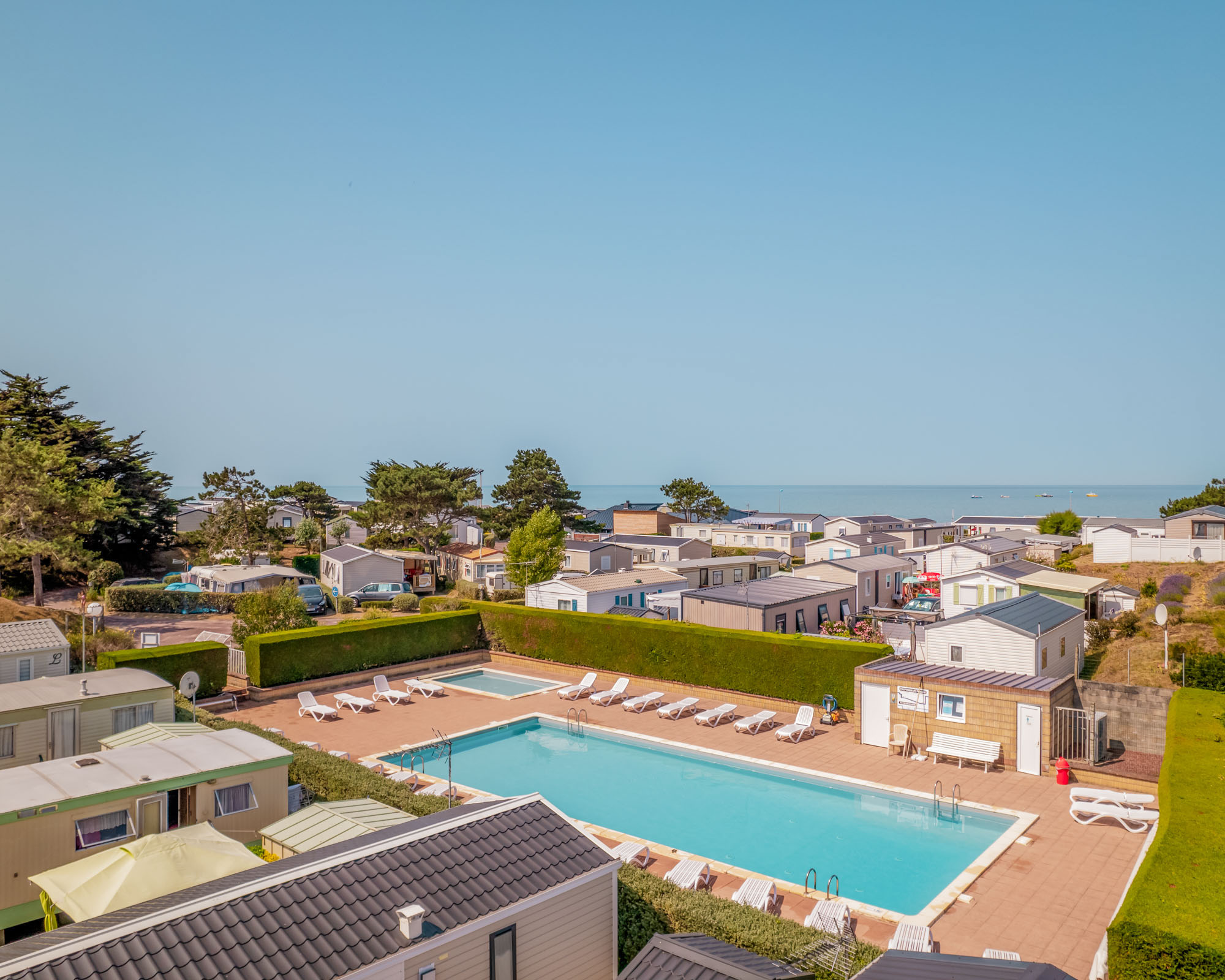 camping met zwembad in normandië